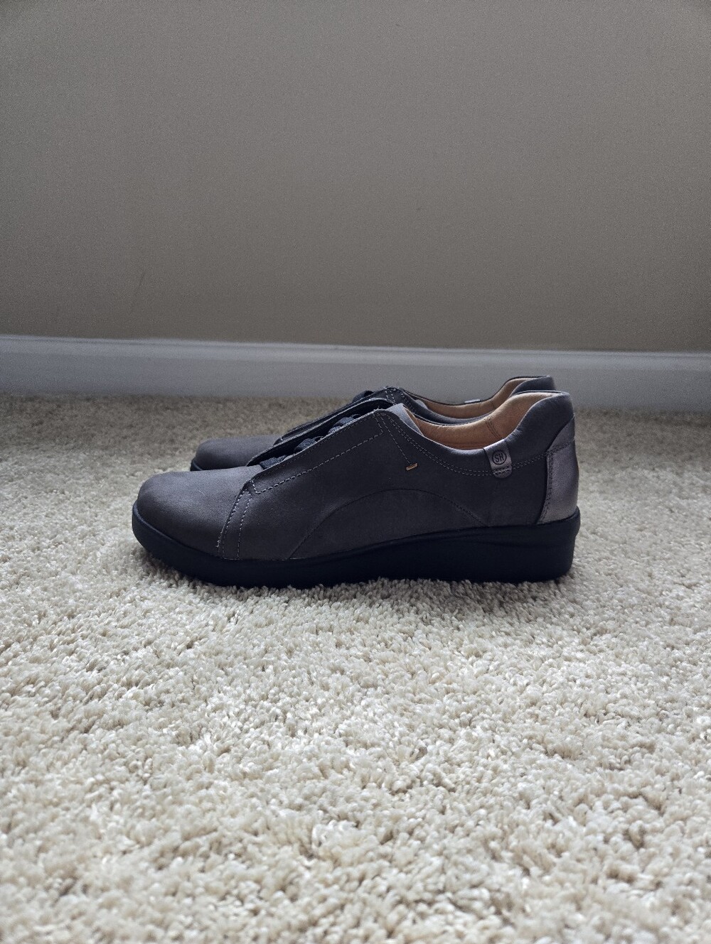 Samuel Hubbard Slip On Comfort Shoes Womens 8.5M Gray Leather Lightweight